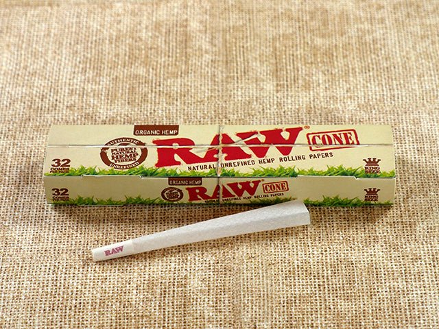 RAW Organic HMP Paper King Size Pre-Rolled Cones 32/Pack - 1